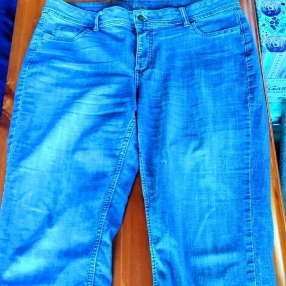 Blue jean capris  - Picture 1 of 6